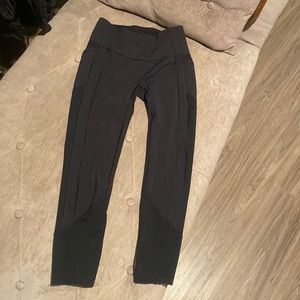 Black lulu lemon leggings size 6